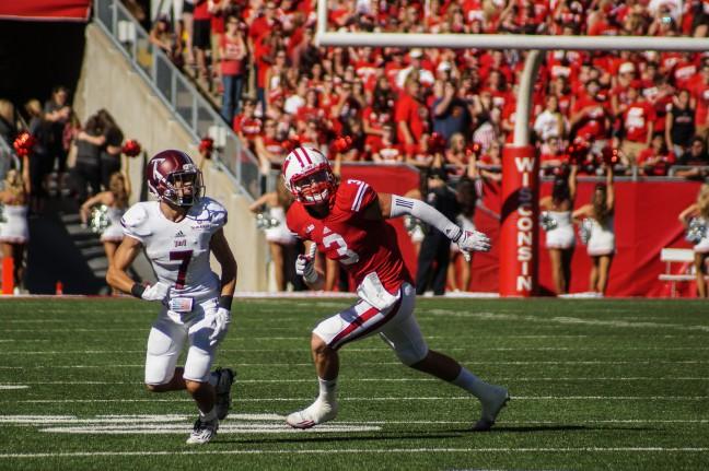 Football: Badgers' secondary coach Daronte Jones takes NFL job